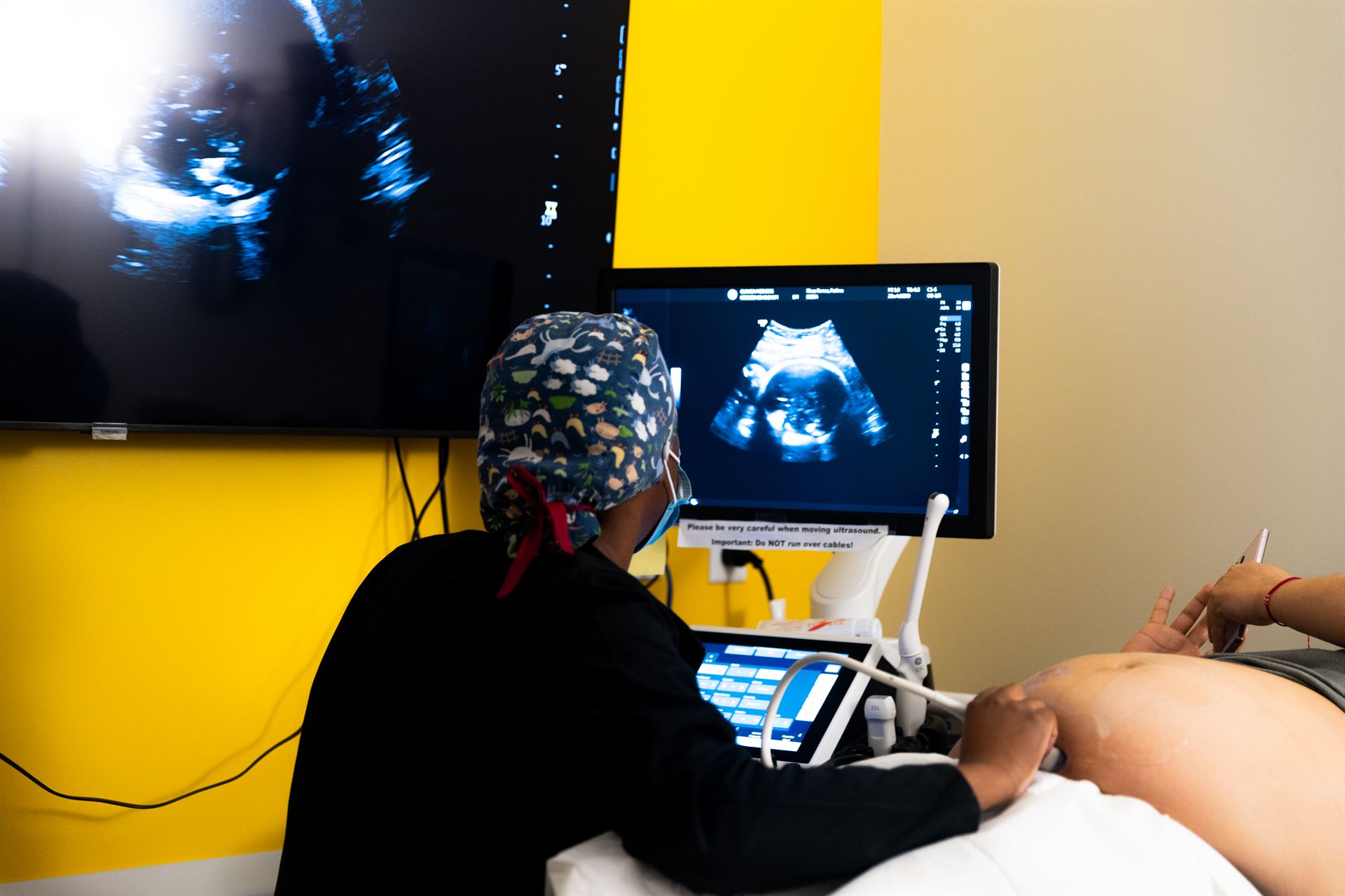 Obstetric ultrasound at Clínica Médicos